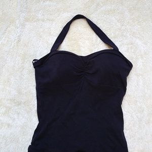 🎉5/$18 halter top with built in bra
